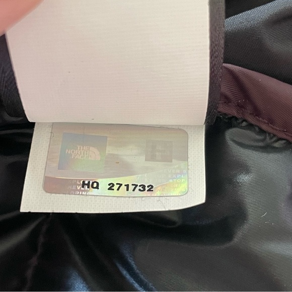 The North Face Puffy 700 Down Filled Purple Vest Size Medium - Picture 10 of 11